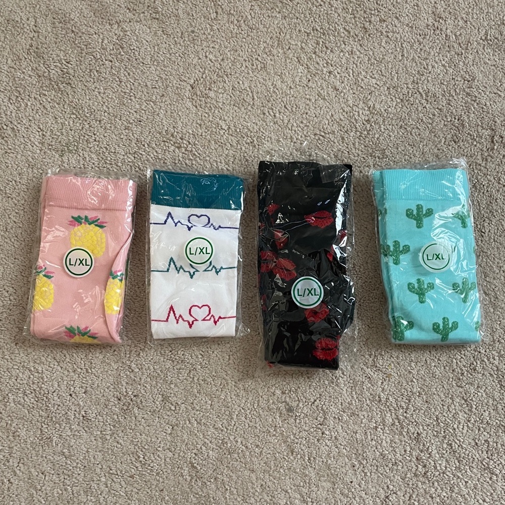 Pack of 4 women Patterned Crew Socks - L/XL compression socks